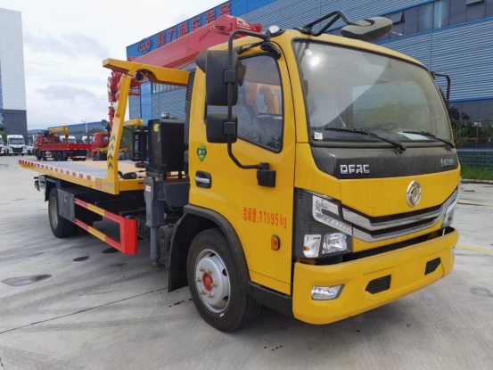 國六多利卡D8帶吊黃牌清障車-4400