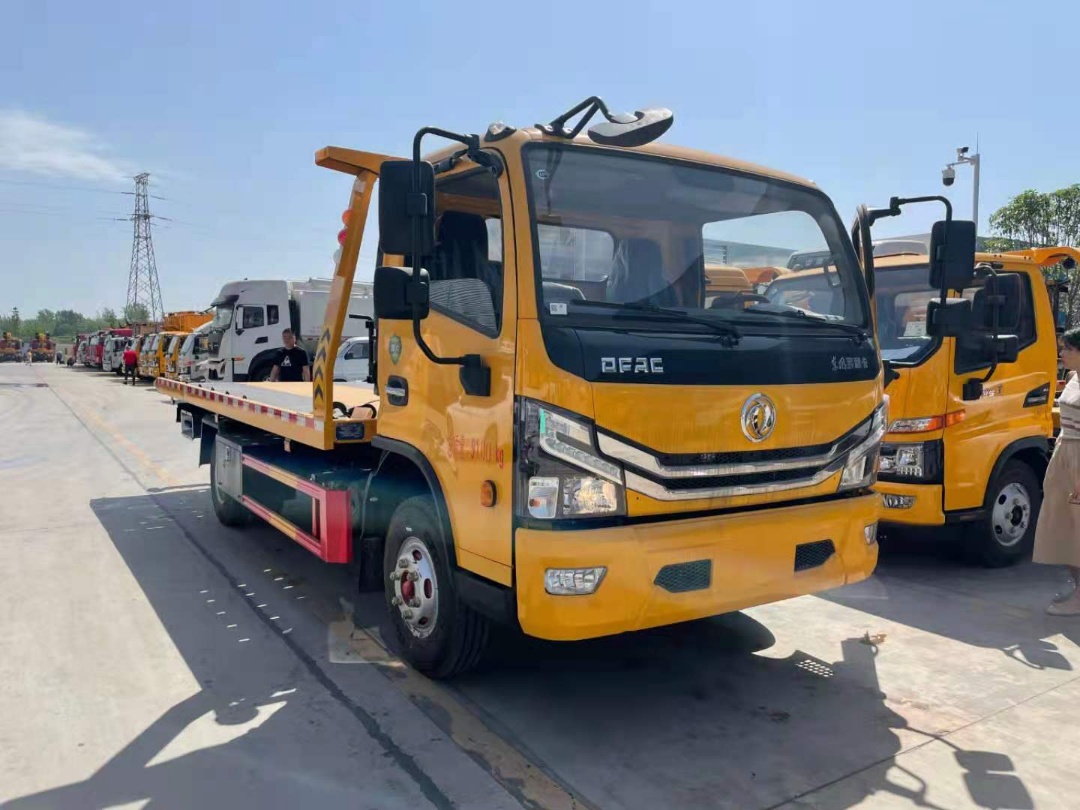 東風多利卡D7黃牌清障車