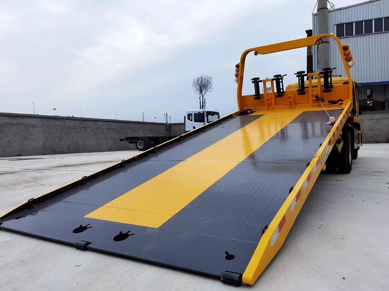 國(guó)六東風(fēng)多利卡D8黃牌一拖二清障車(chē)