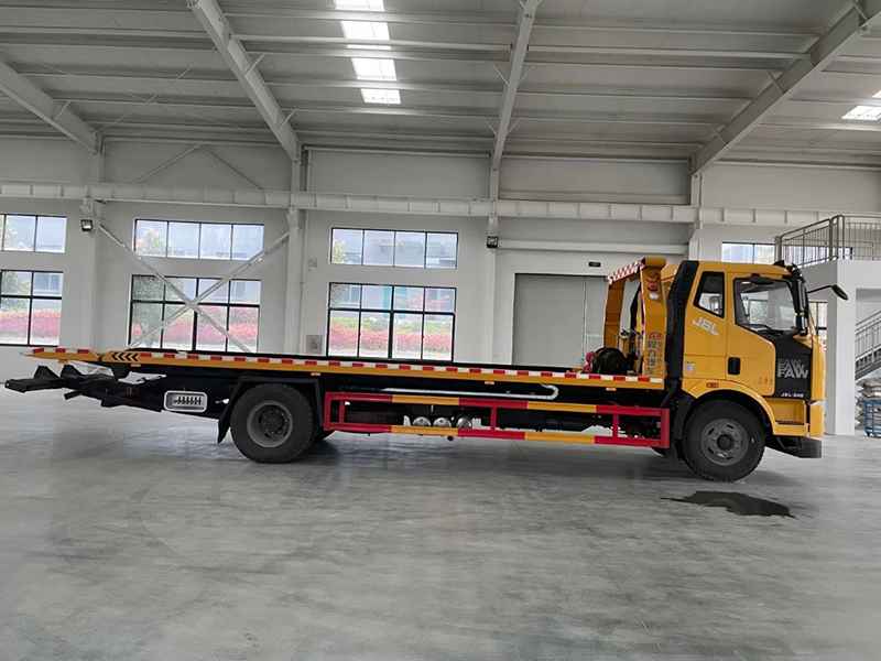 國六5800軸距解放J6L清障車