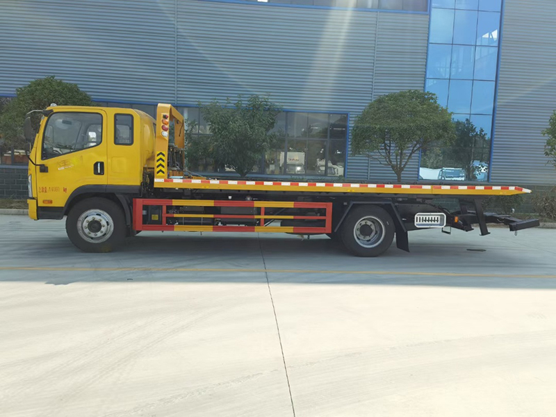 國六解放大王駕到4700軸距清障車