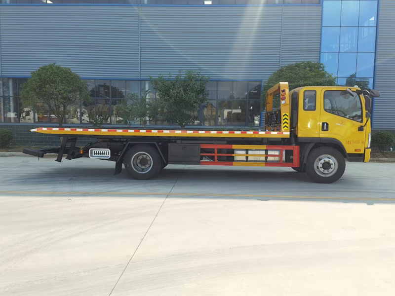 國六解放大王駕到4700軸距清障車