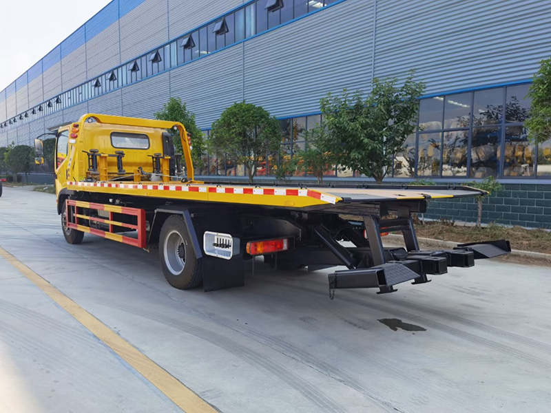 國六解放大王駕到4700軸距清障車